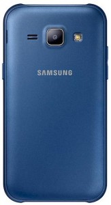 Das Galaxy J1 in blau von der Rückseite